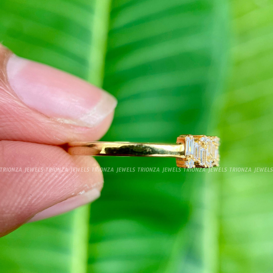 Baguette & Round Cut Moissanite Half-Eternity Wedding Ring