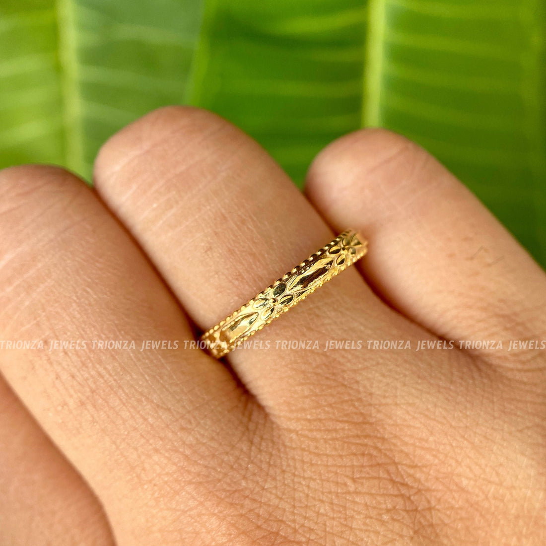 Solid Gold Vintage Floral Band Ring - Yellow Gold Wedding & Stacking