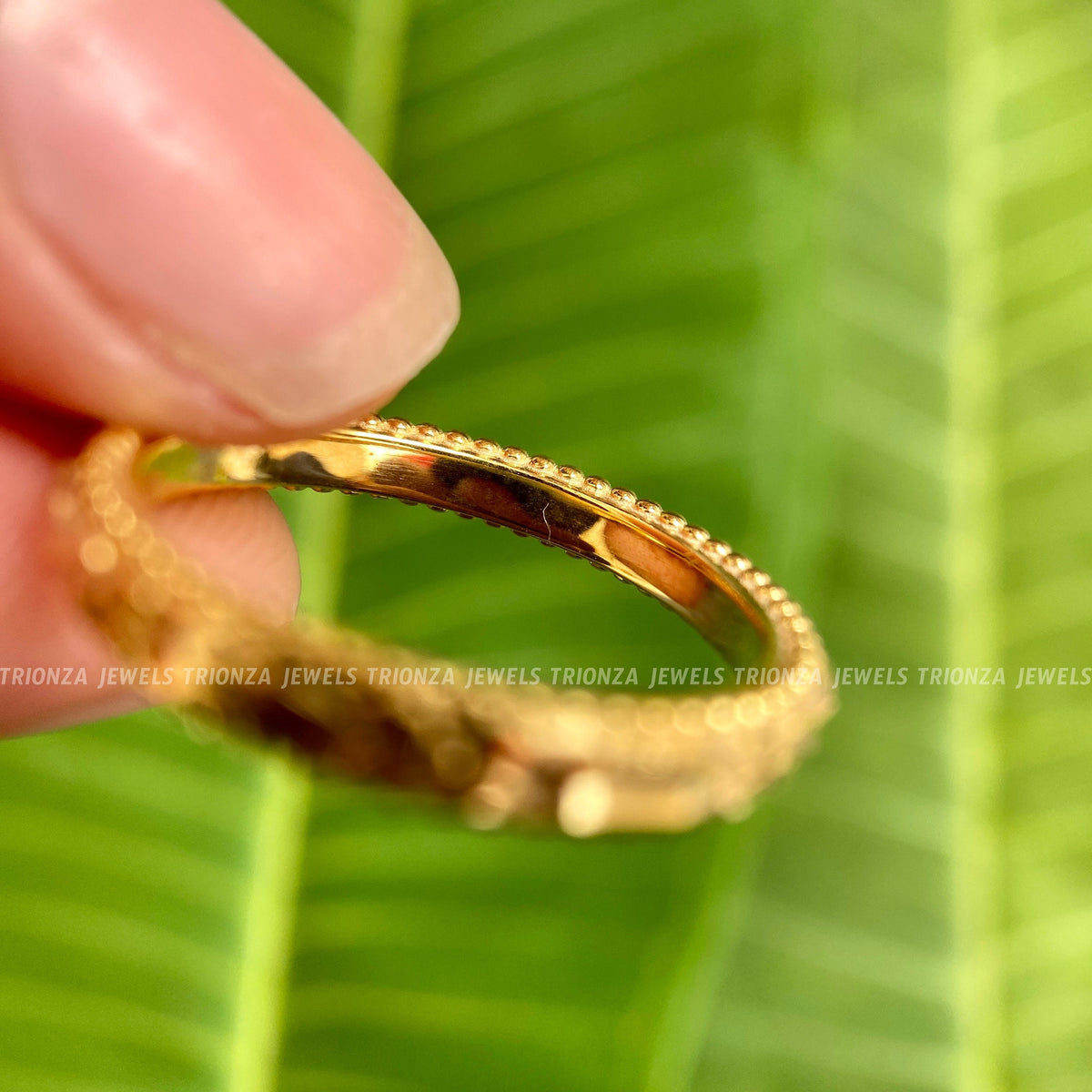 plain gold anniversary band