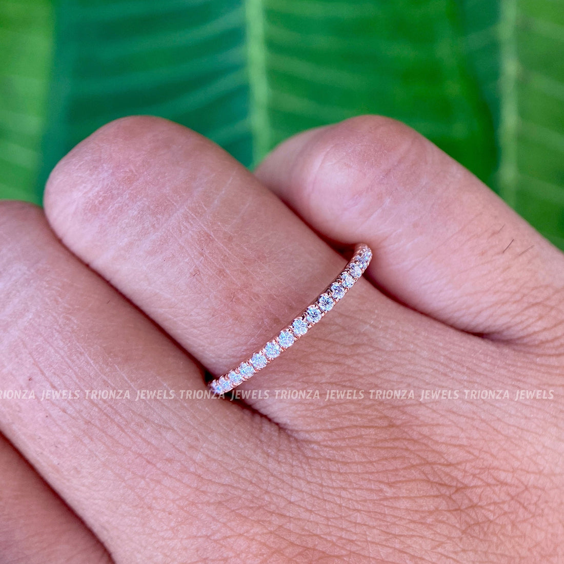 round moissanite wedding band