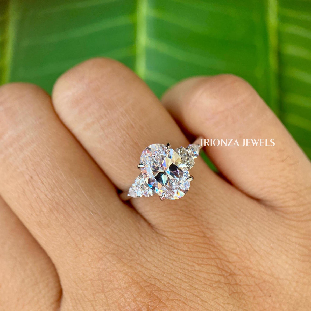 colorless moissanite jewelry