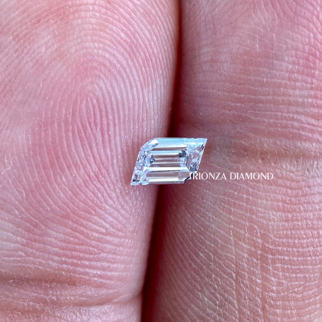 0.31 CT Flame Cut Lab Grown Diamond F/VS - Loose, Unique