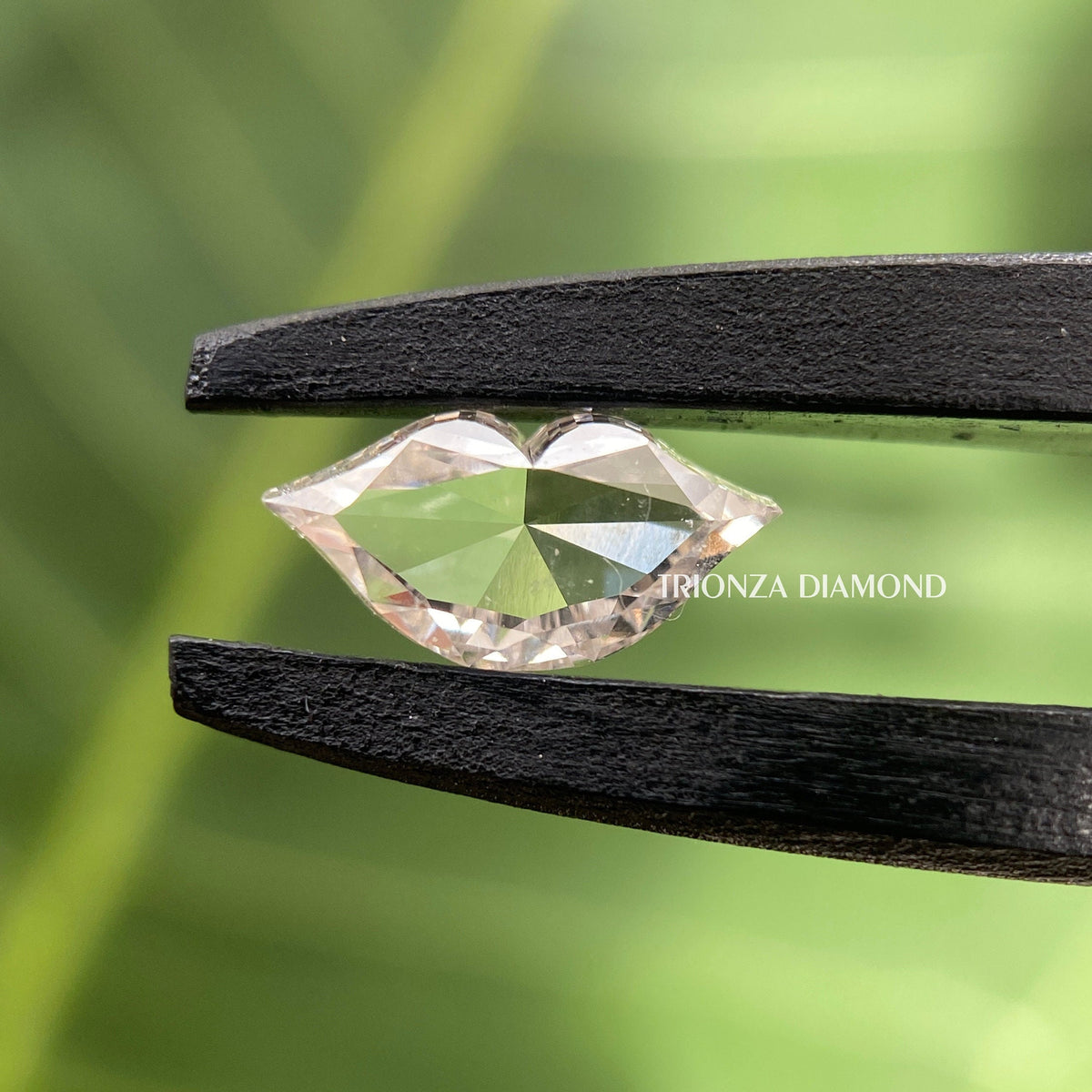 lips cut diamond ring