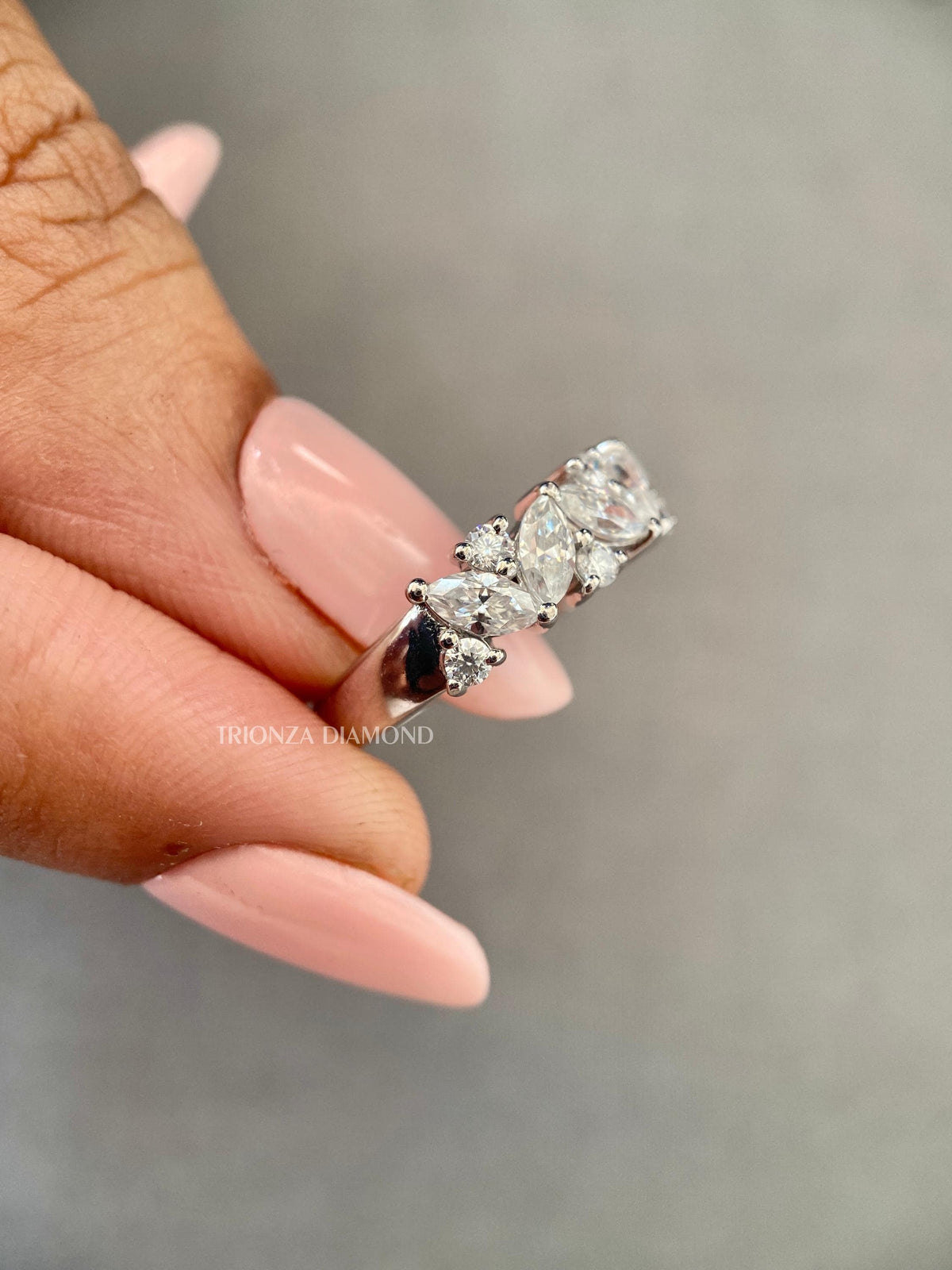 Close-up of the 0.65 CT diamond details showing E color and VS1 clarity brilliance