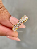 Close-up of the heart cut diamond showing its D/E color and VVS/VS clarity details