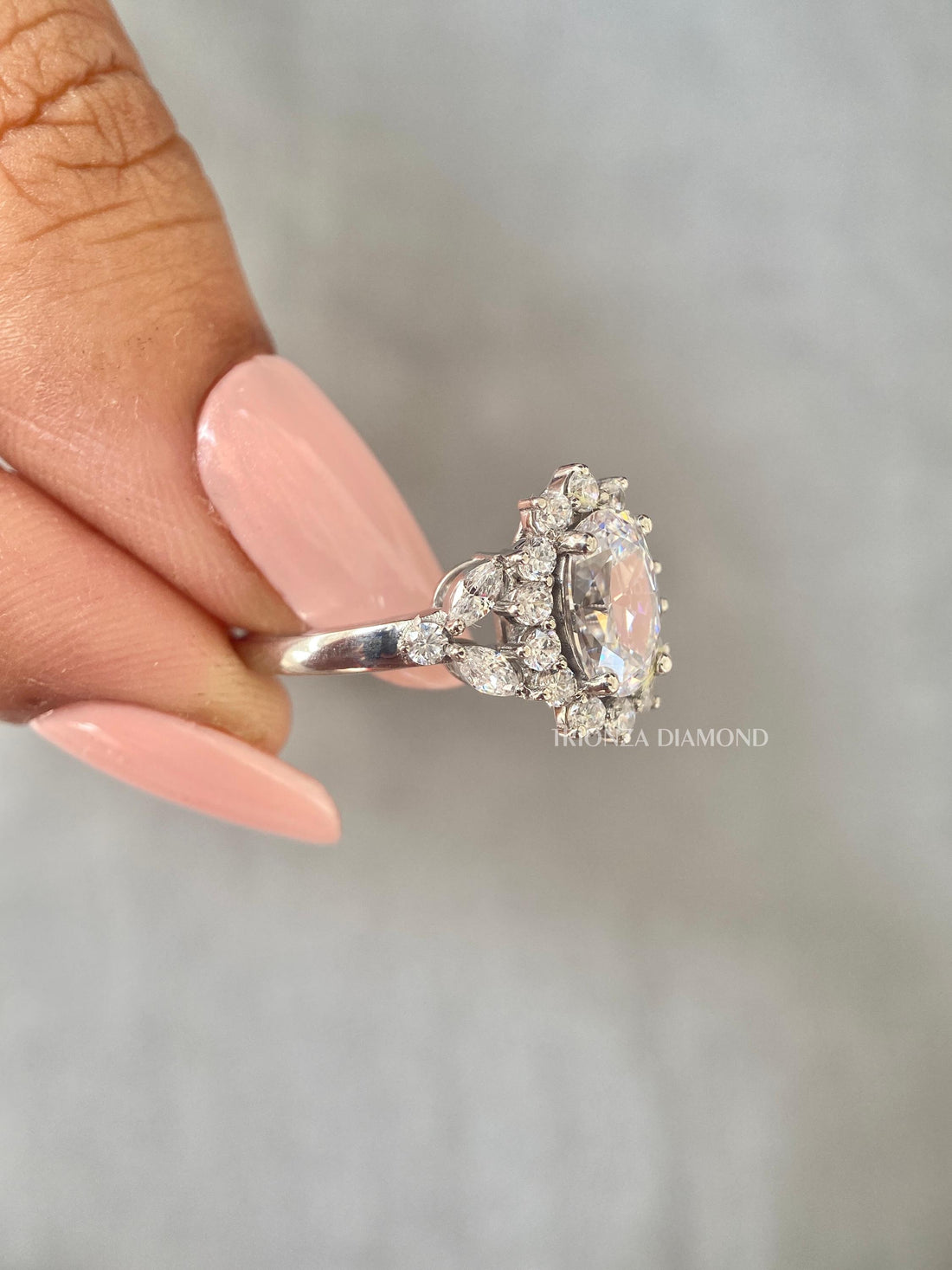 2.5 CT Lab Diamond Oval Starburst Halo Engagement Ring 14K Gold IGI