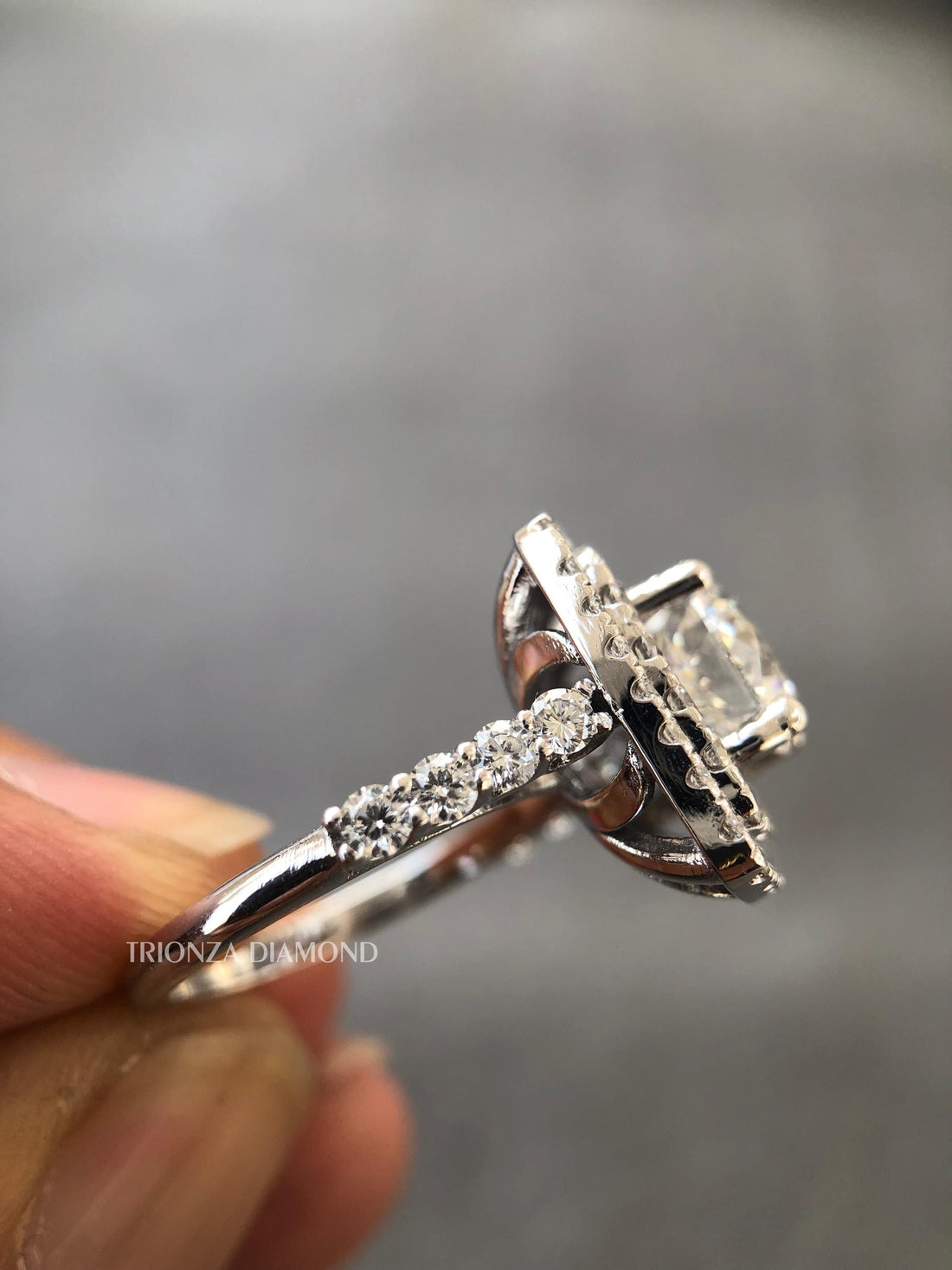 1.50 Ct Lab Grown Round Diamond Double Halo Ring - IGI Certified F/VS1