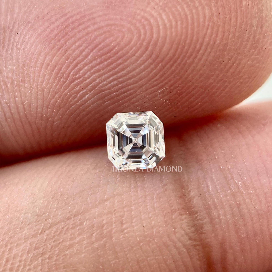 Asscher Cut Lab Grown Diamond F/VS1 0.40 CT - Ring & Earrings