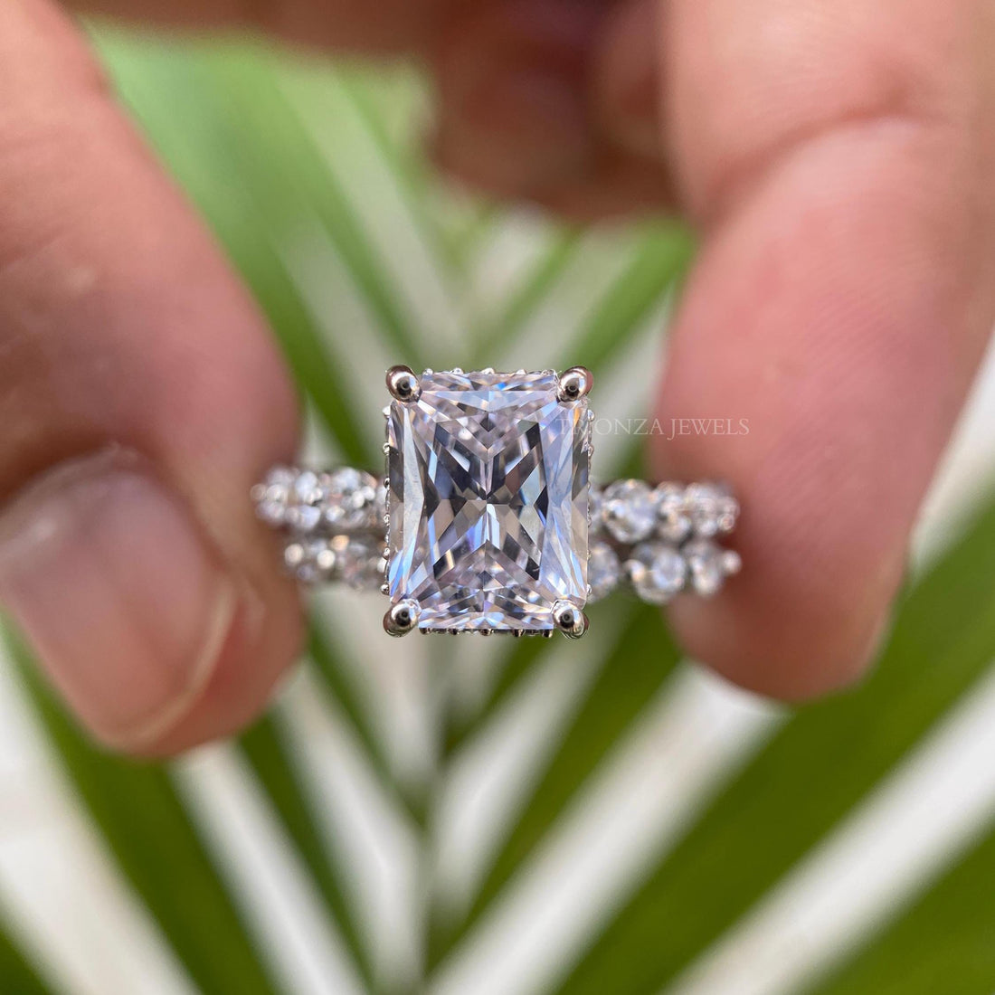 Radiant Cut Moissanite Bridal Set | 18K Gold Engagement Ring