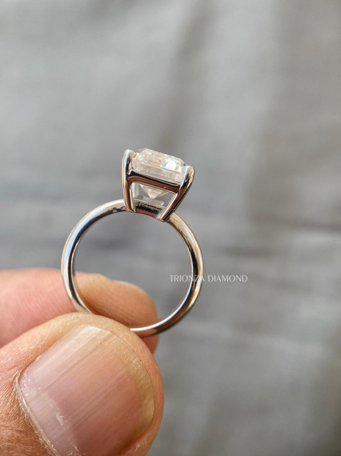 4ct Emerald D VVS2 Lab Diamond Solitaire Ring 14k/18k Gold IGI