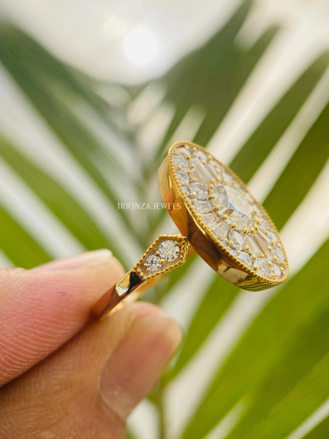 Vintage Oval Moissanite Engagement Ring | 14K Gold Halo Baguette