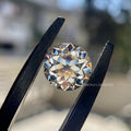 Close-up of the 4.00 carat CVD diamond showing its F color and VS1 clarity