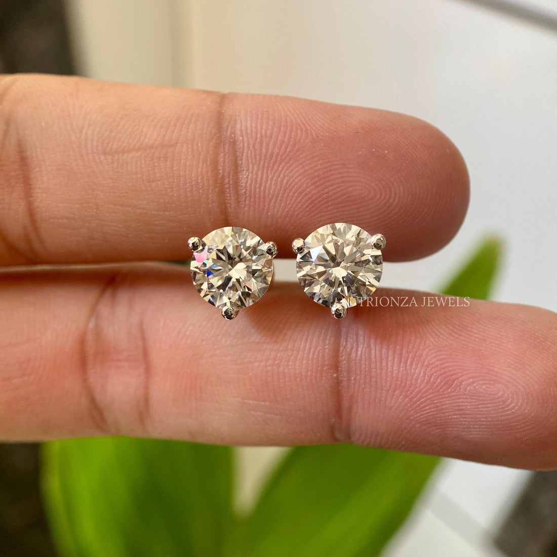 10K/14K Gold Moissanite Stud Earrings for Women | Screw Back