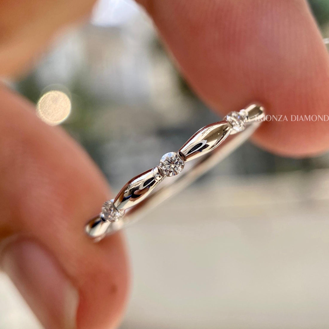 round diamond eternity band