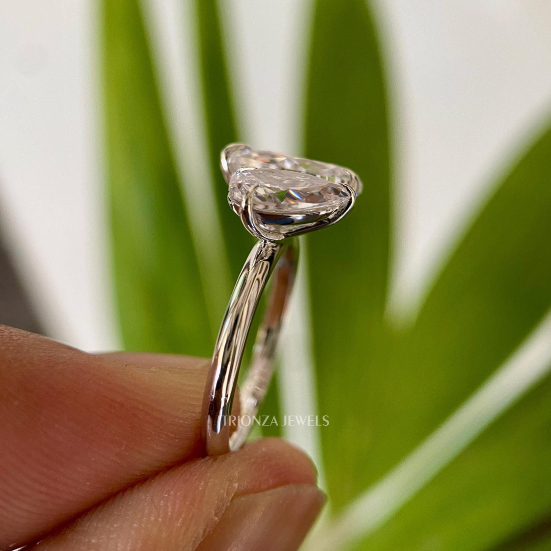 1.25+0.34 CT Pear Moissanite Toi Et Moi Vintage Two Stone Ring