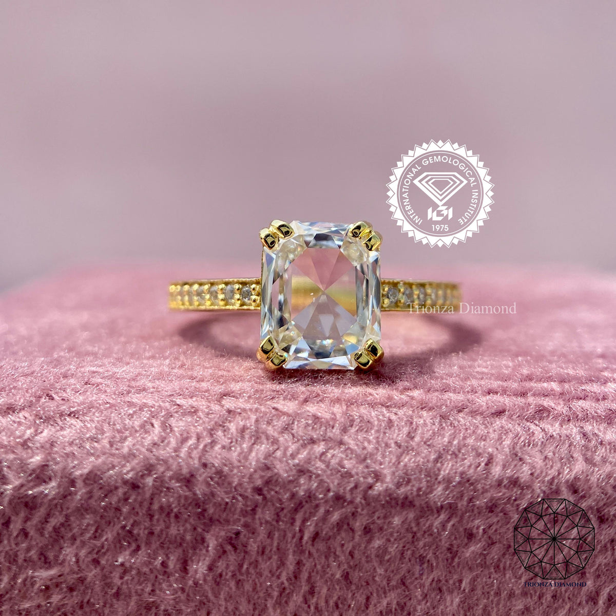 emerald rose cut diamond ring