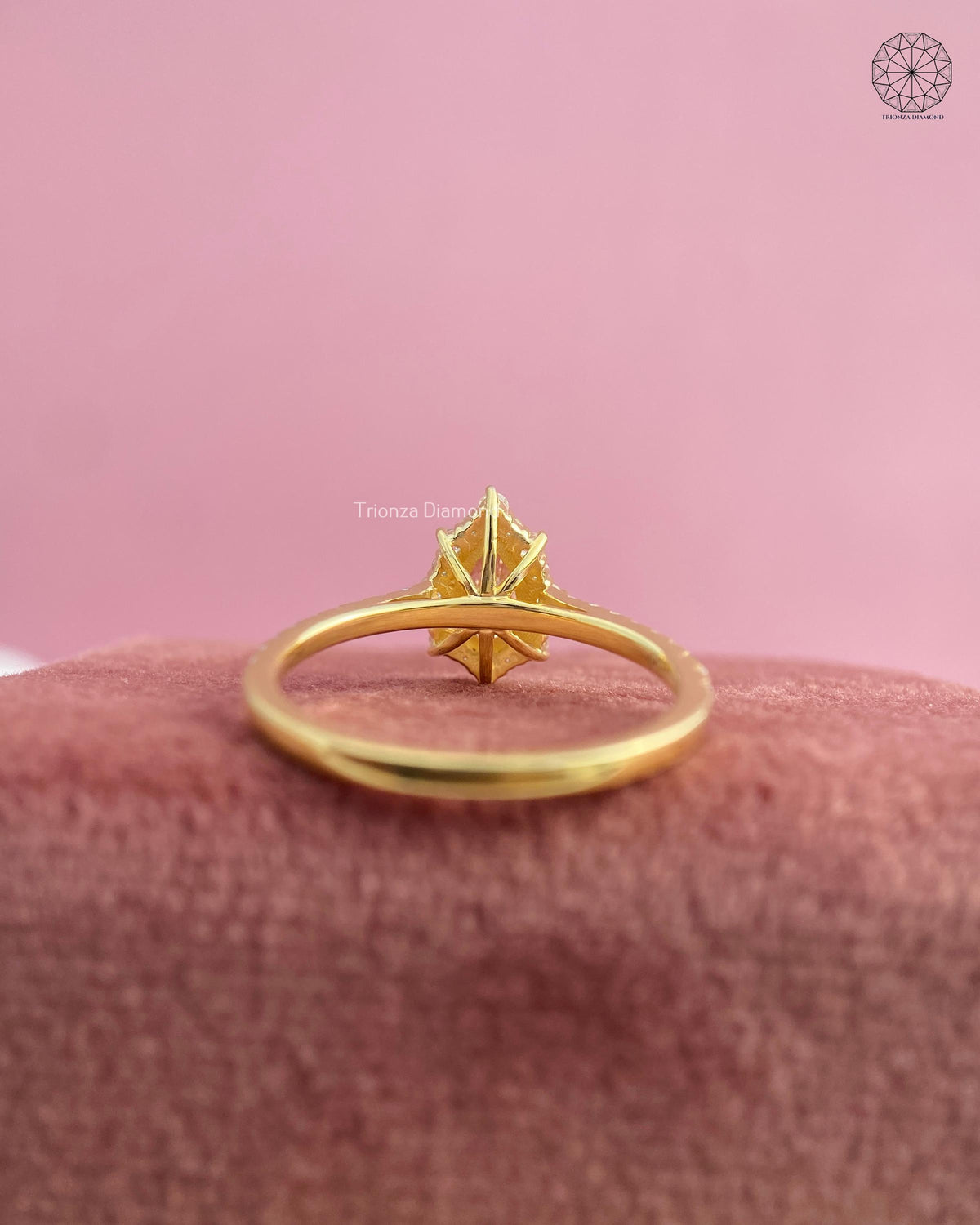 pear diamond halo ring