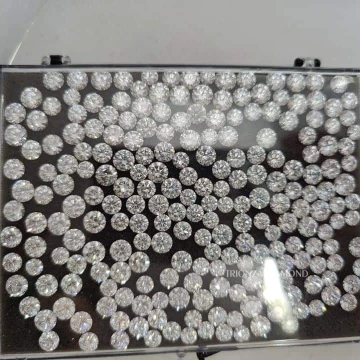 Round brilliant cut lab grown diamond displayed to show its EF color and VS1 clarity