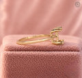 Close-up of the prong style ring setting highlighting the 1.50 mm band thickness