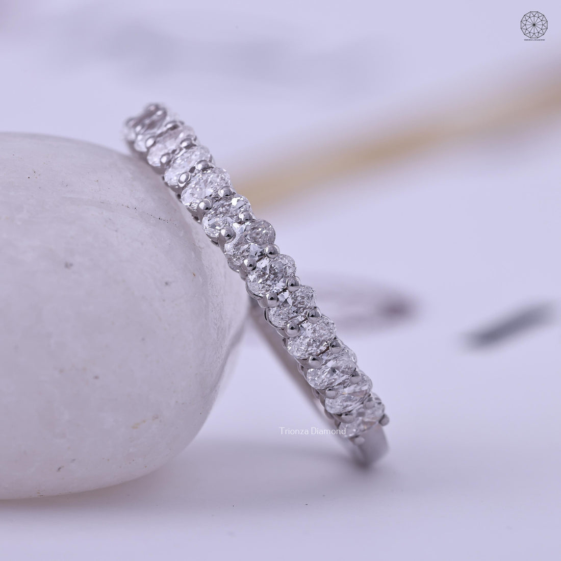 oval lab grown diamond band